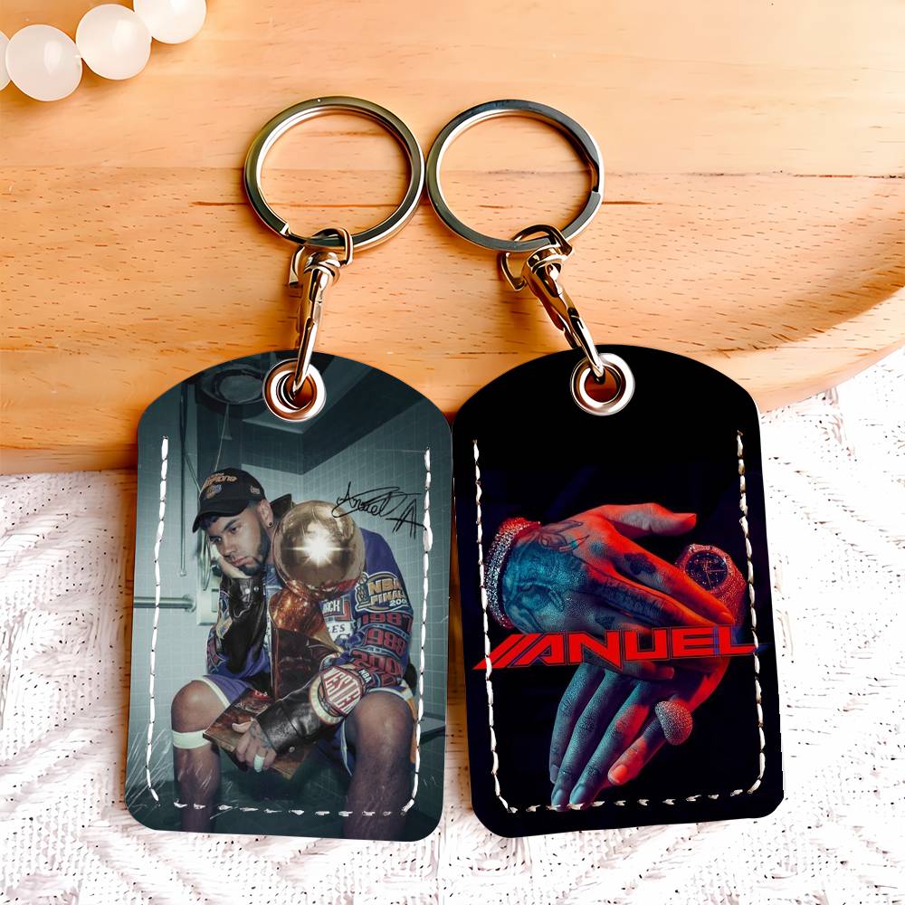 Singer Anuel AA Card Holder Ke - مراجعة Lockbox Key Secure وسعره