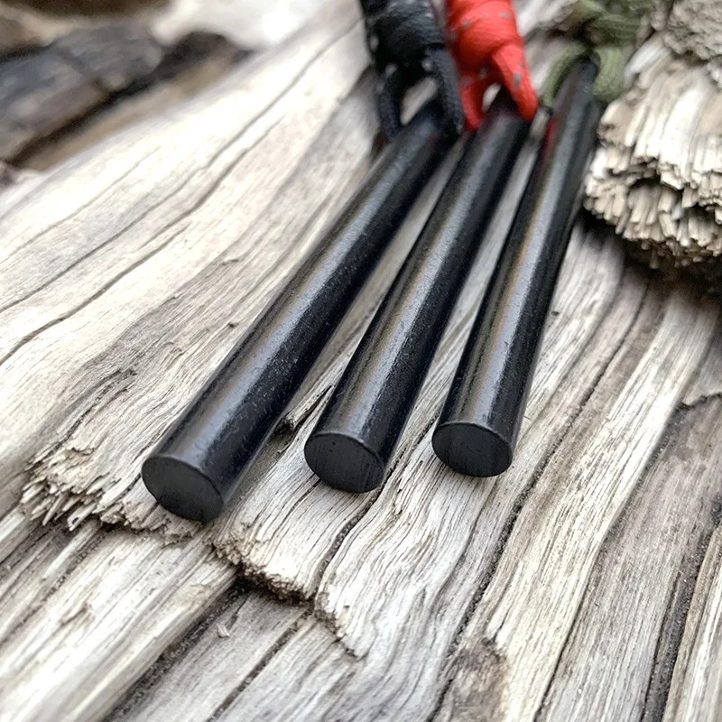 Bear Grylls Fire Starter Outdo - مراجعة Fire Extinguisher Small وسعره