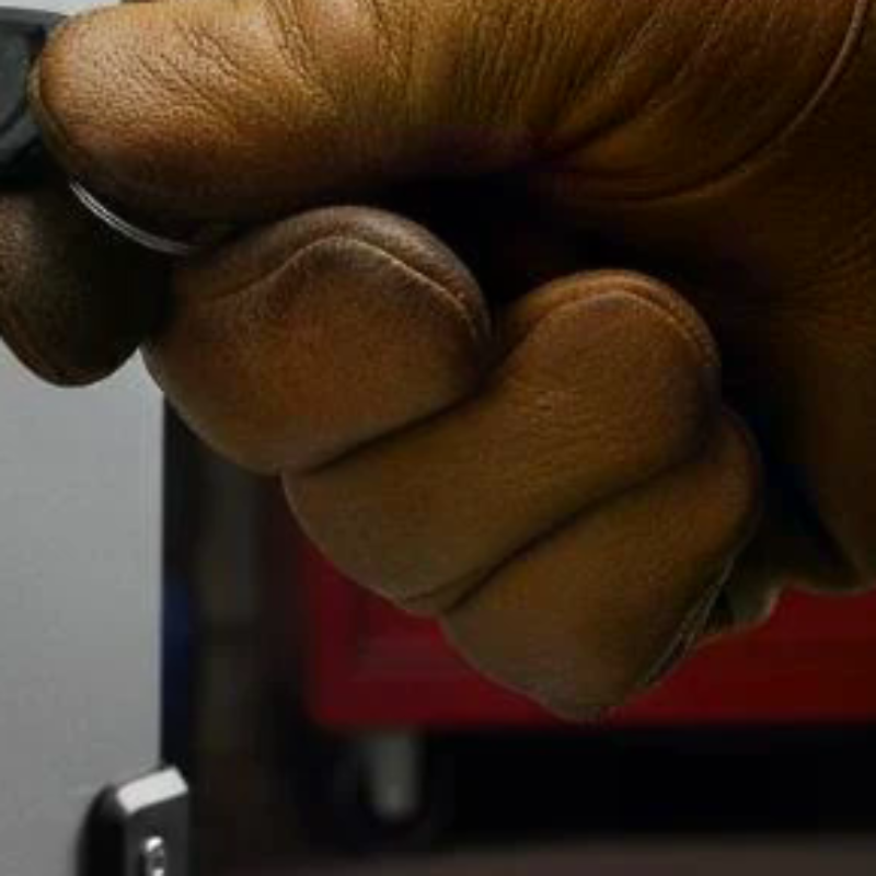 Heavy Duty Motorcycle Top Box  - مراجعة Lockbox Key Secure وسعره